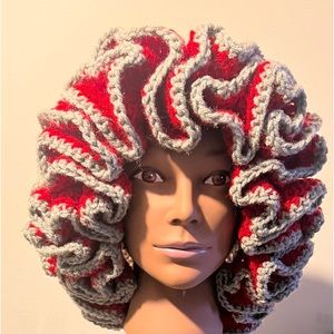 WOMENS RUFFLED HAT